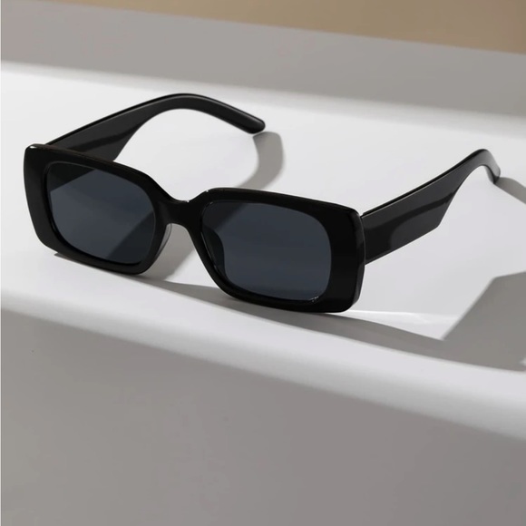 Rectangular Retro Black Sunglasses - Picture 2 of 5